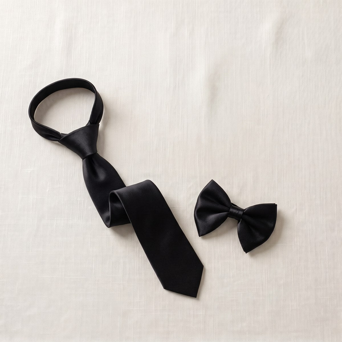 The Accessories: TrueFords black tie and bow tie